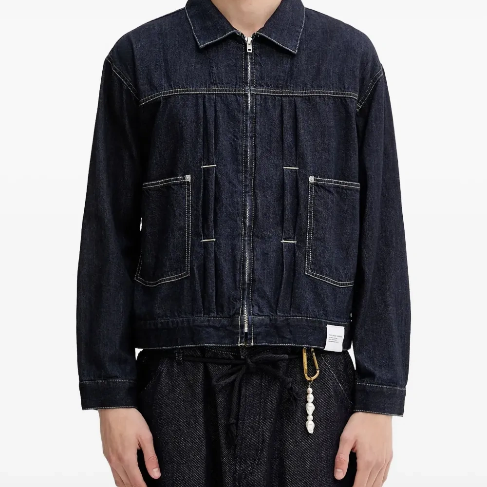 Джинсовая куртка с накладным карманом