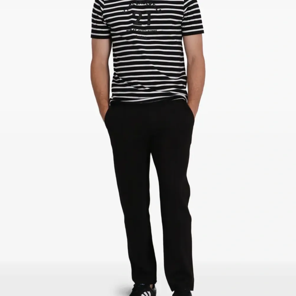 футболка с вышивкой в полоску футболка с вышивкой в полоску