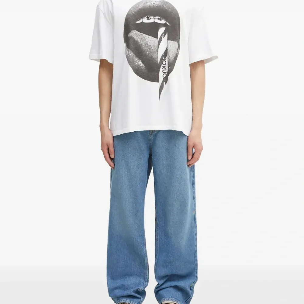 футболка с графичным принтом