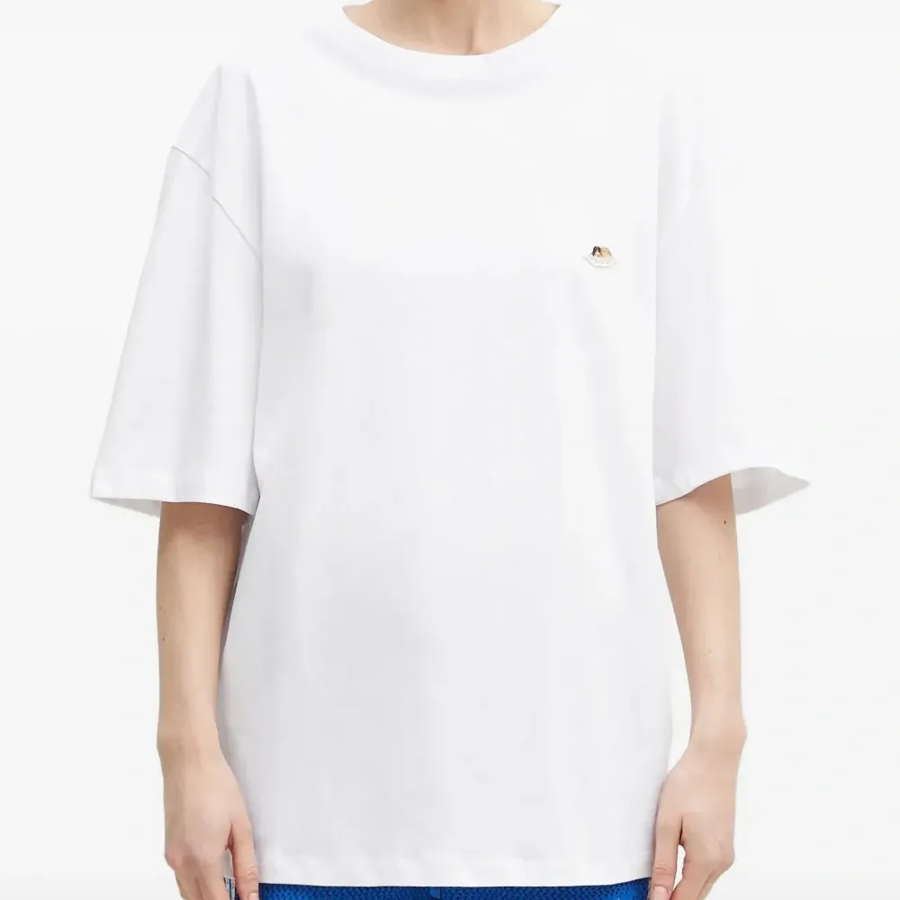 футболка с вышивкой