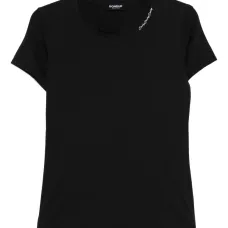 футболка с вышитым логотипом