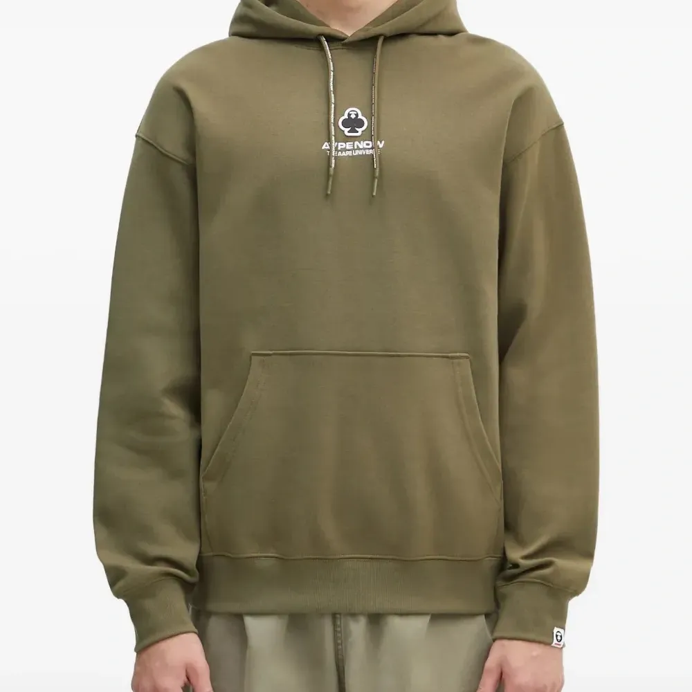 худи с вышитым логотипом