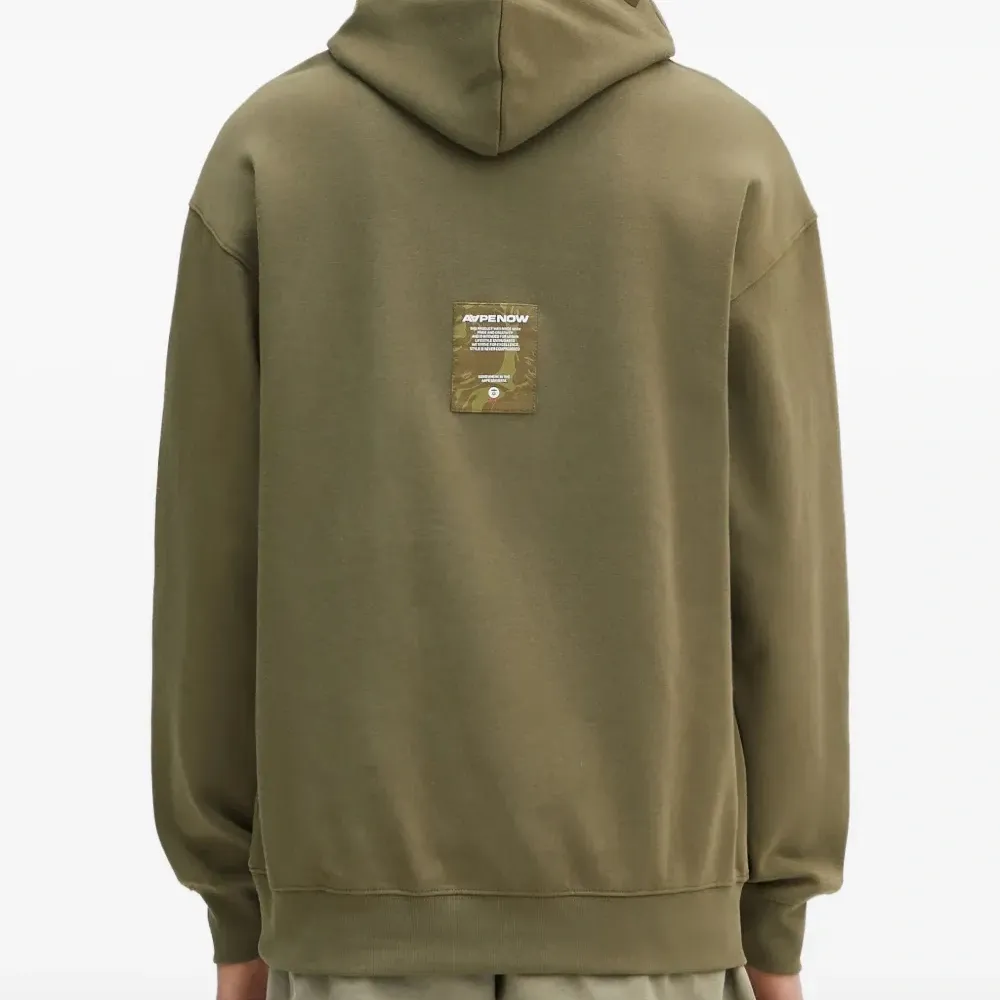 худи с вышитым логотипом