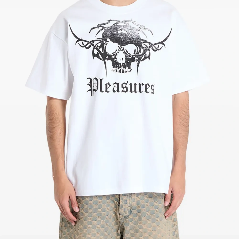 Футболка с графичным принтом