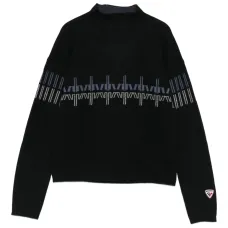 Свитер с высоким воротником и узором