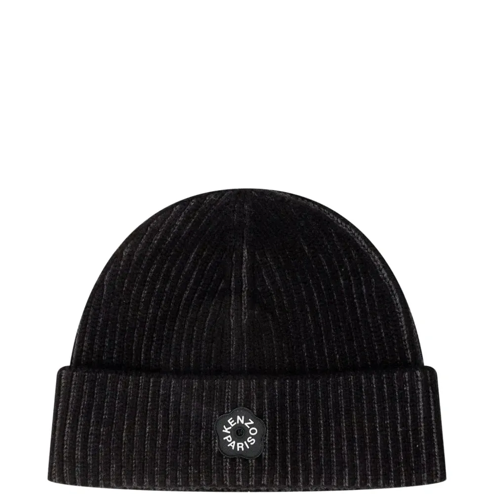 Вязаная шапка с логотипом