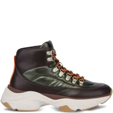 Кроссовки на шнуровке