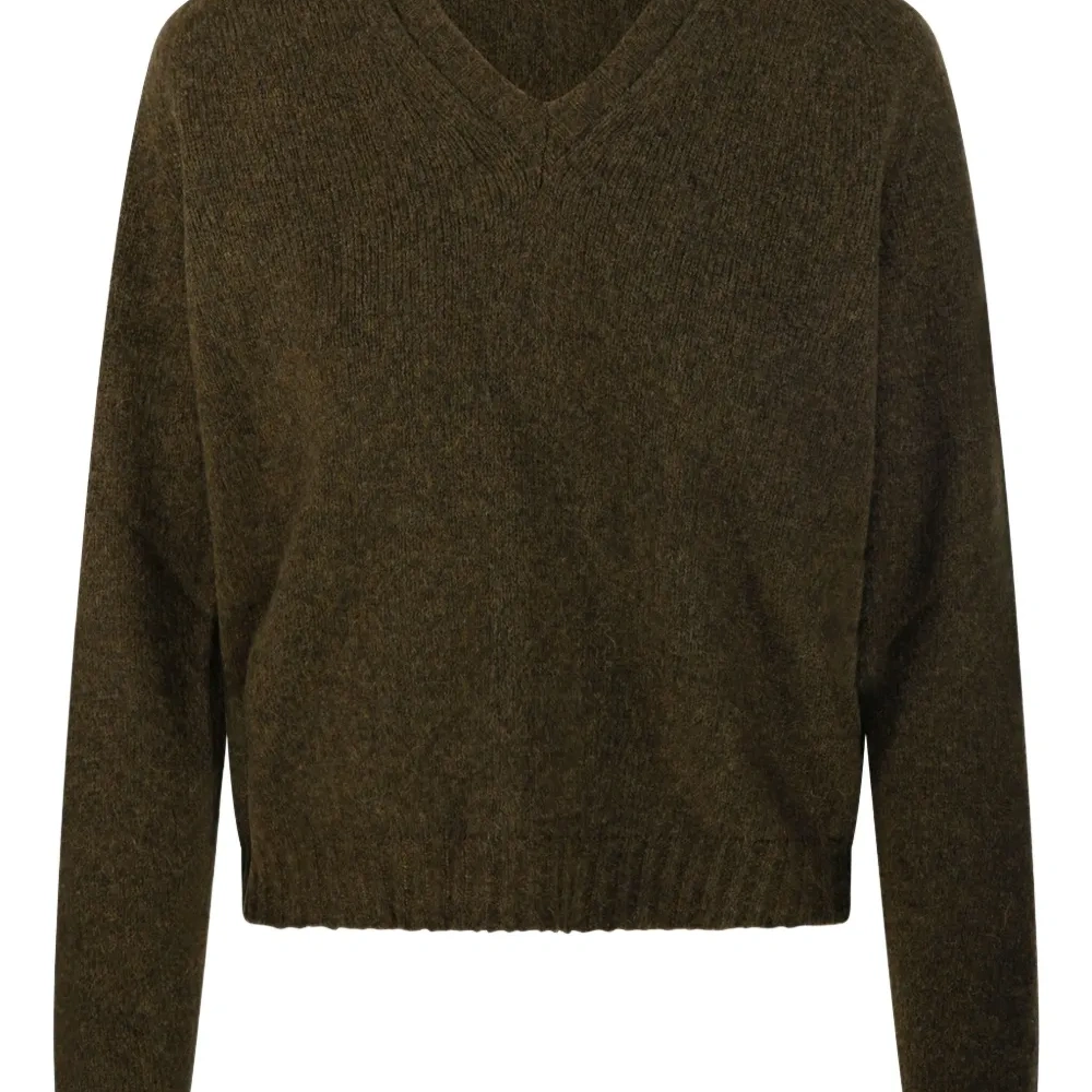 свитер с V-образным вырезом свитер с V-образным вырезом