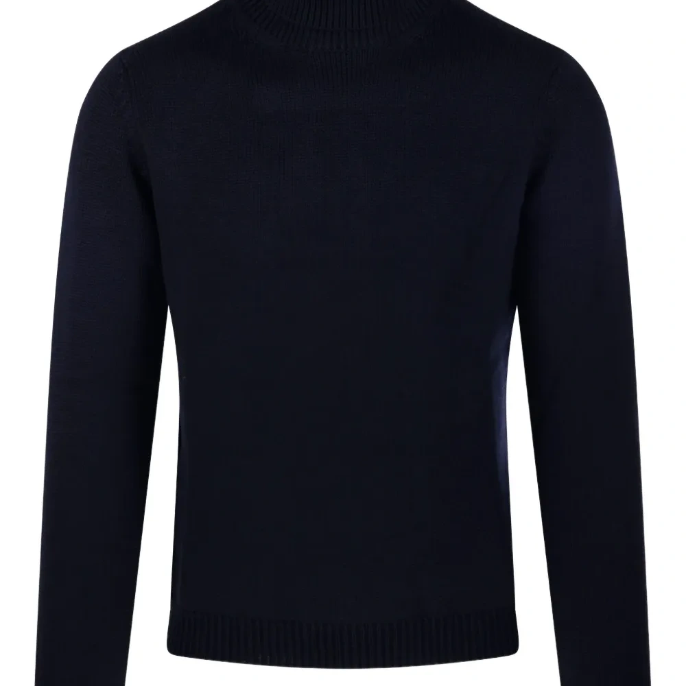 шерстяной свитер с высоким воротником