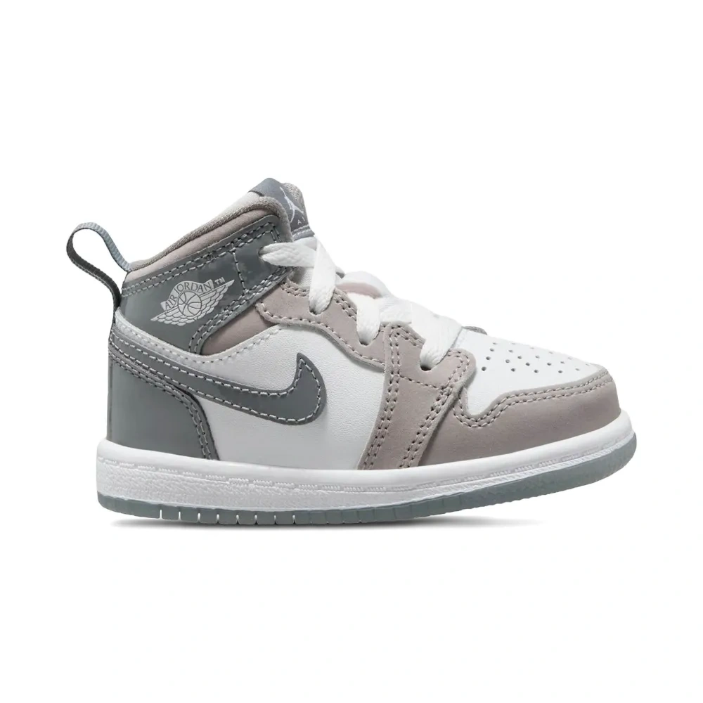 Кроссовки Air Jordan 1 White/Medium Grey/Cool Grey Кроссовки Air Jordan 1 White/Medium Grey/Cool Grey