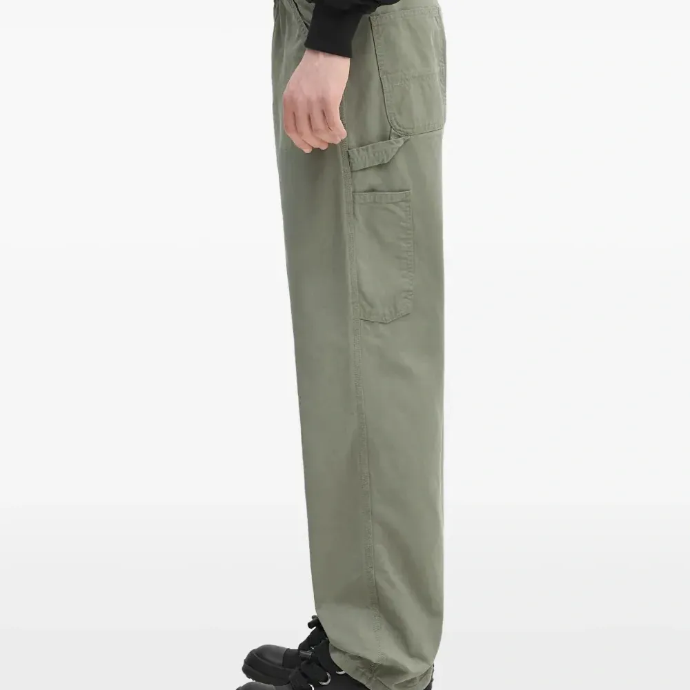 брюки карго с нашивкой-логотипом