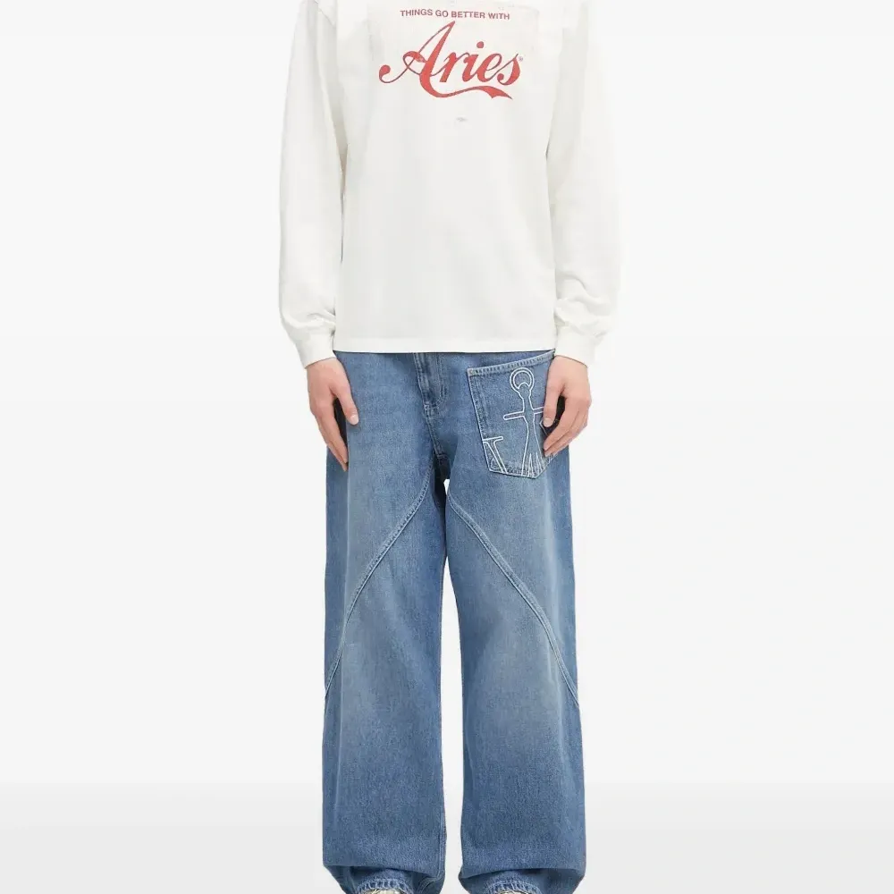 толстовка с логотипом