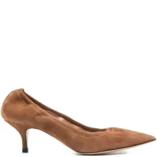 Туфли-лодочки на низком каблуке с заострённым носком