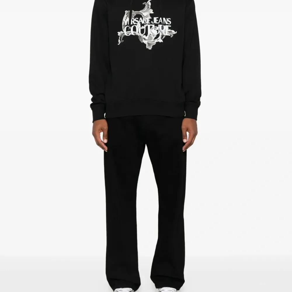 худи с логотипом худи с логотипом