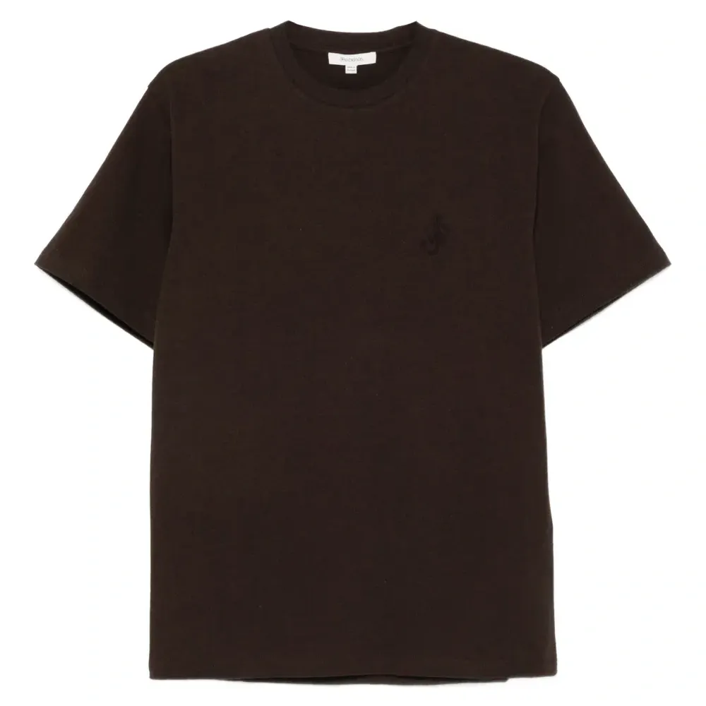 Футболка с вышивкой