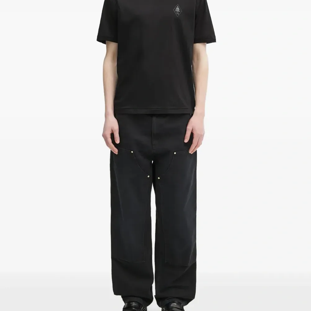 футболка с логотипом