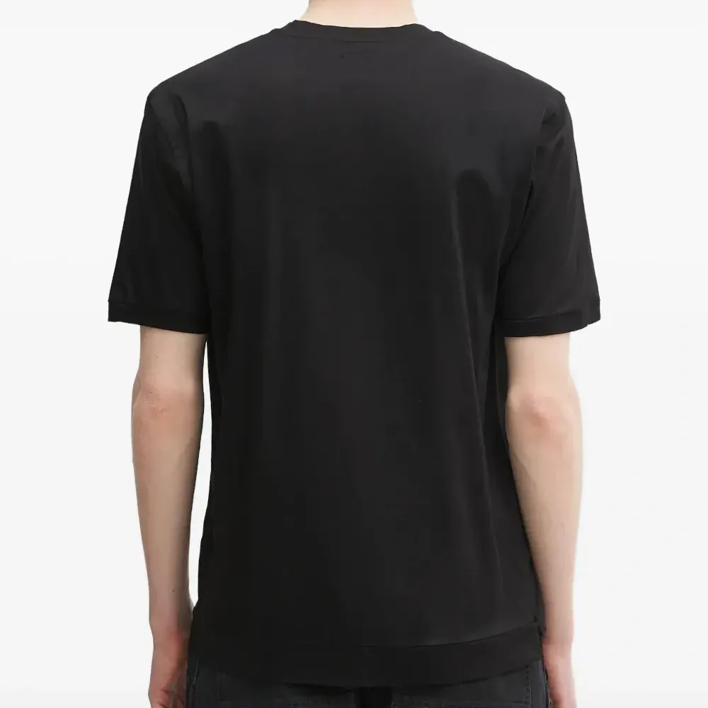 футболка с логотипом