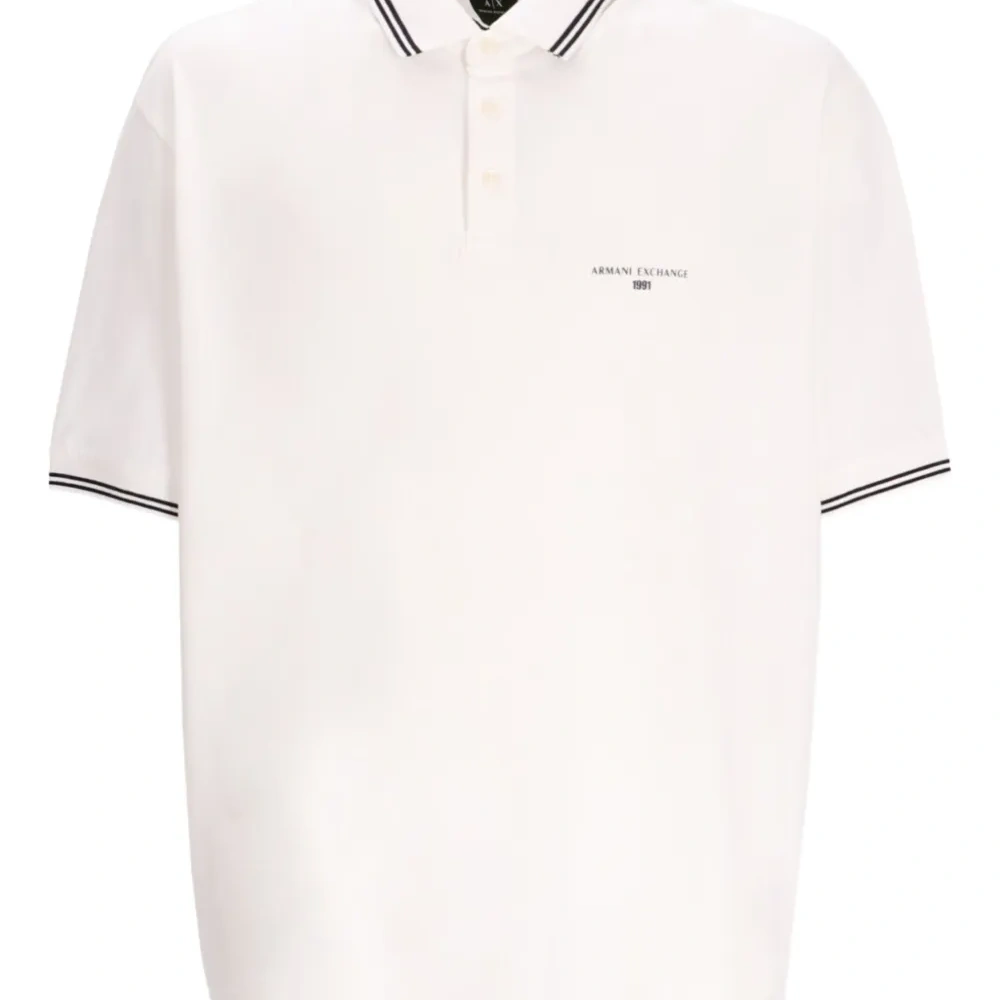 рубашка поло с полосками на воротнике