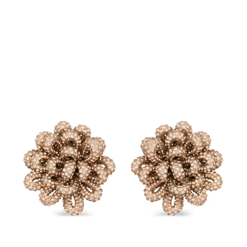 Серьга с цветочным декором Серьга с цветочным декором