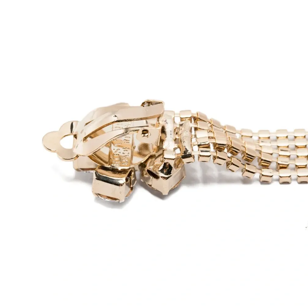 Серьга в форме цветка