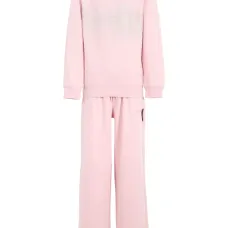 спортивный костюм с логотипом