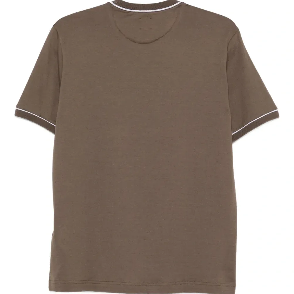 Футболка с контрастной отделкой Футболка с контрастной отделкой