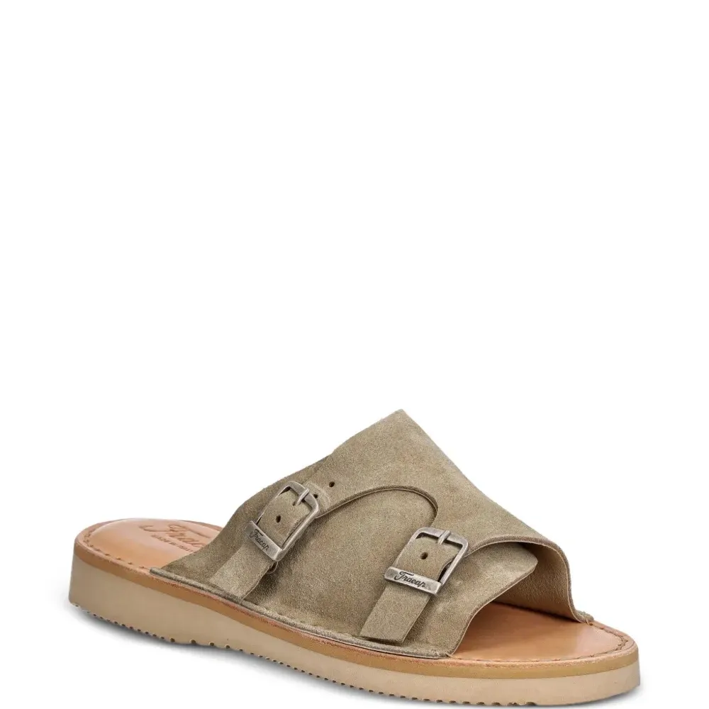 сандалии D110 с пряжками