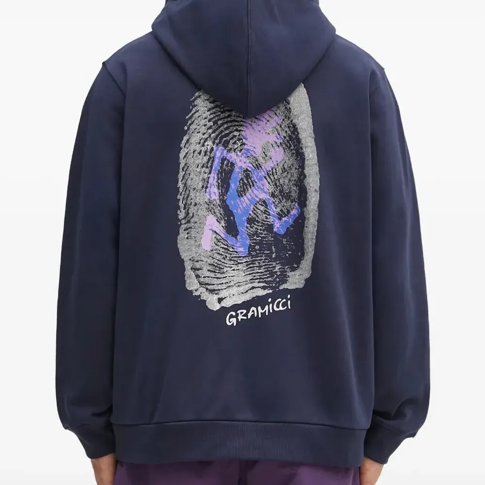 худи с графичным принтом