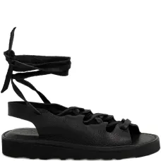 сандалии на шнуровке