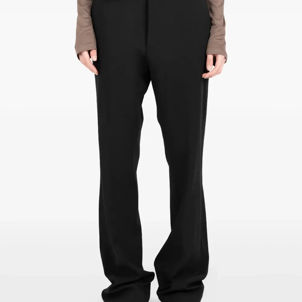 Брюки прямого кроя с карманами