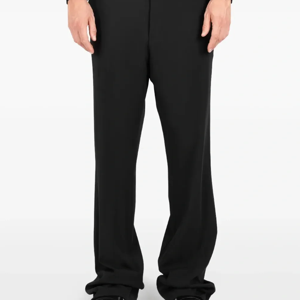 Брюки прямого кроя с карманами