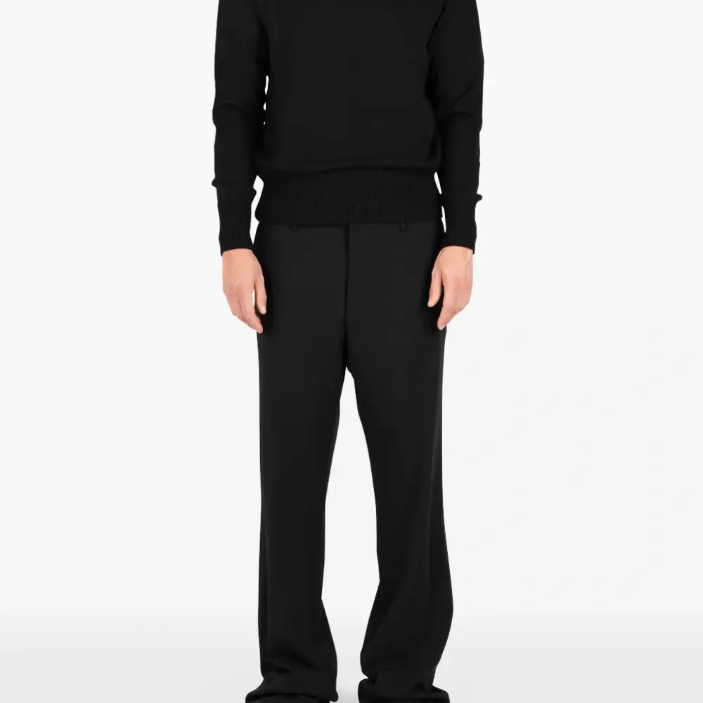 Брюки прямого кроя с карманами