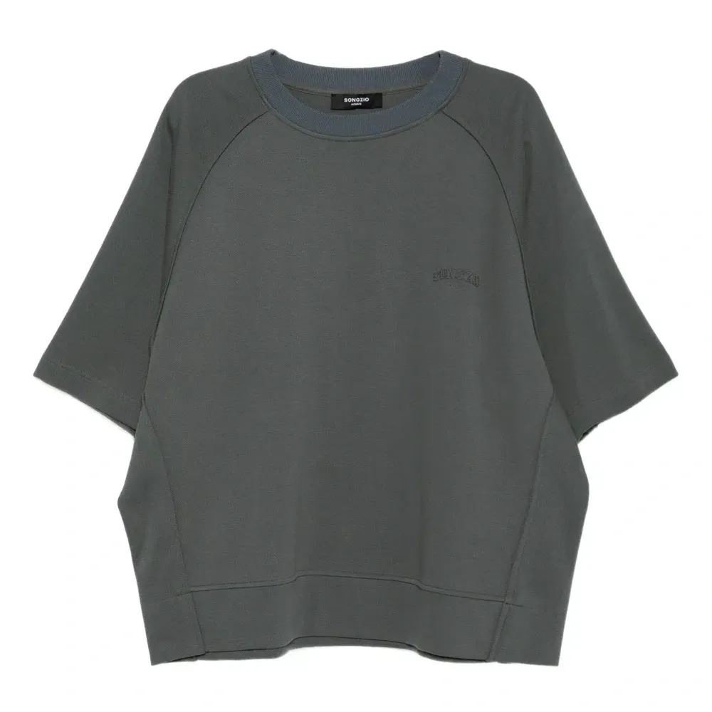 футболка с рукавами реглан