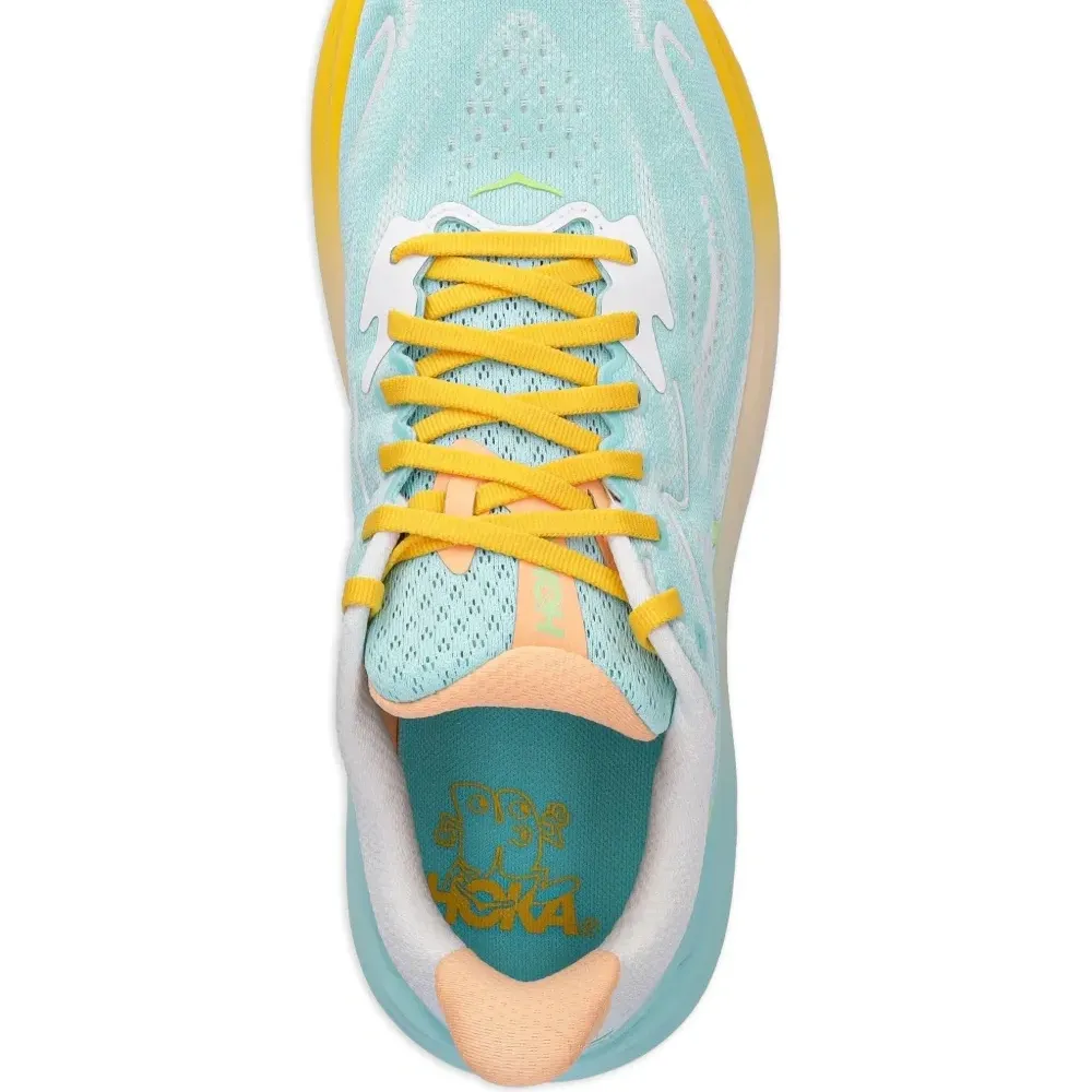 кроссовки с эффектом градиента