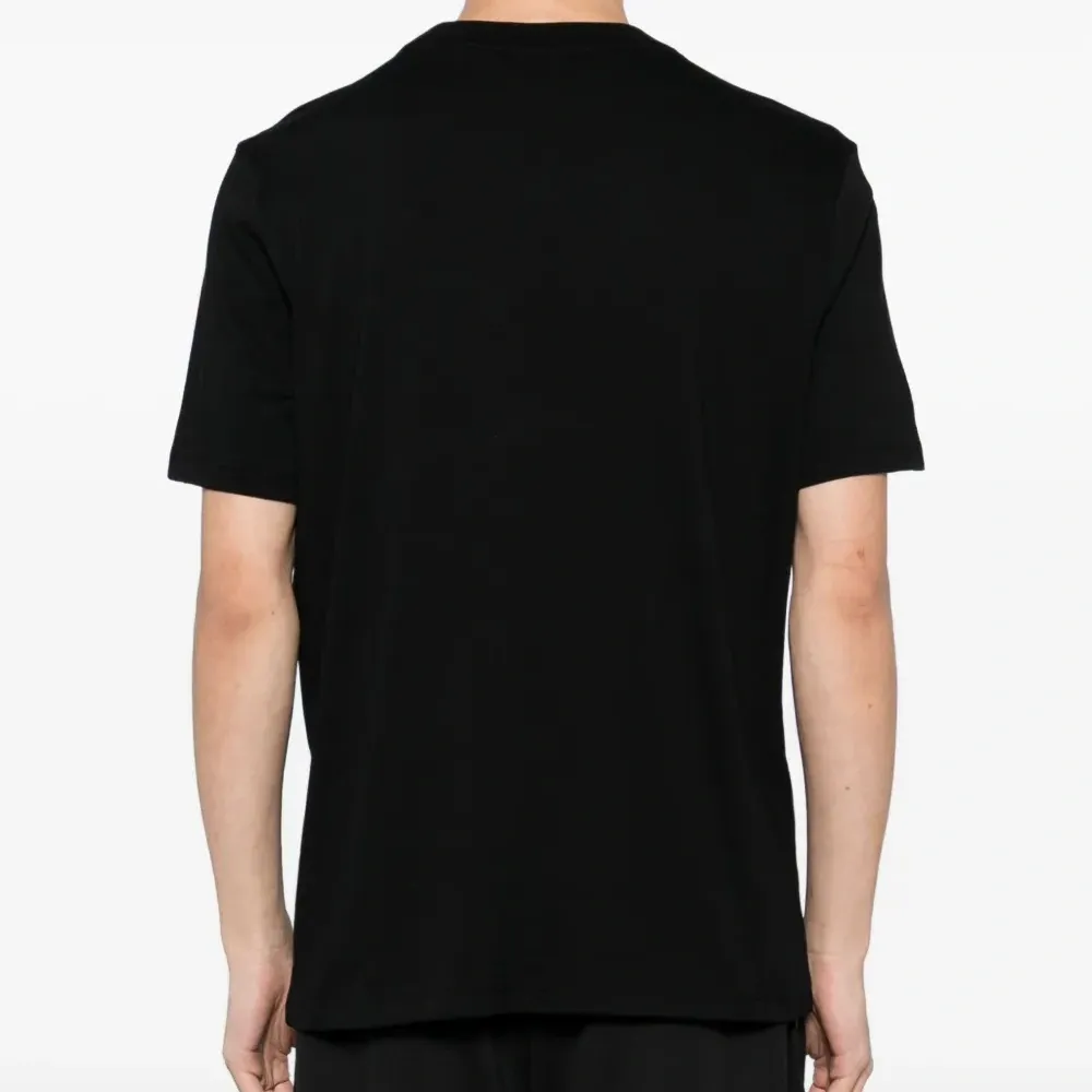 Футболка с графичным принтом