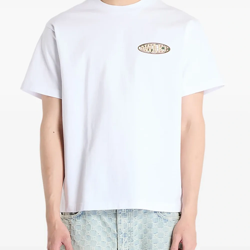 футболка с логотипом