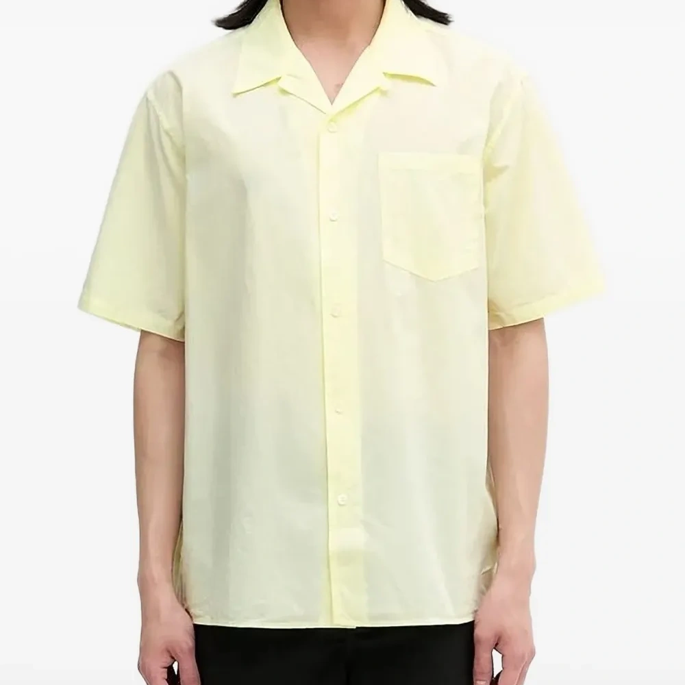 Рубашка с карманом и короткими рукавами