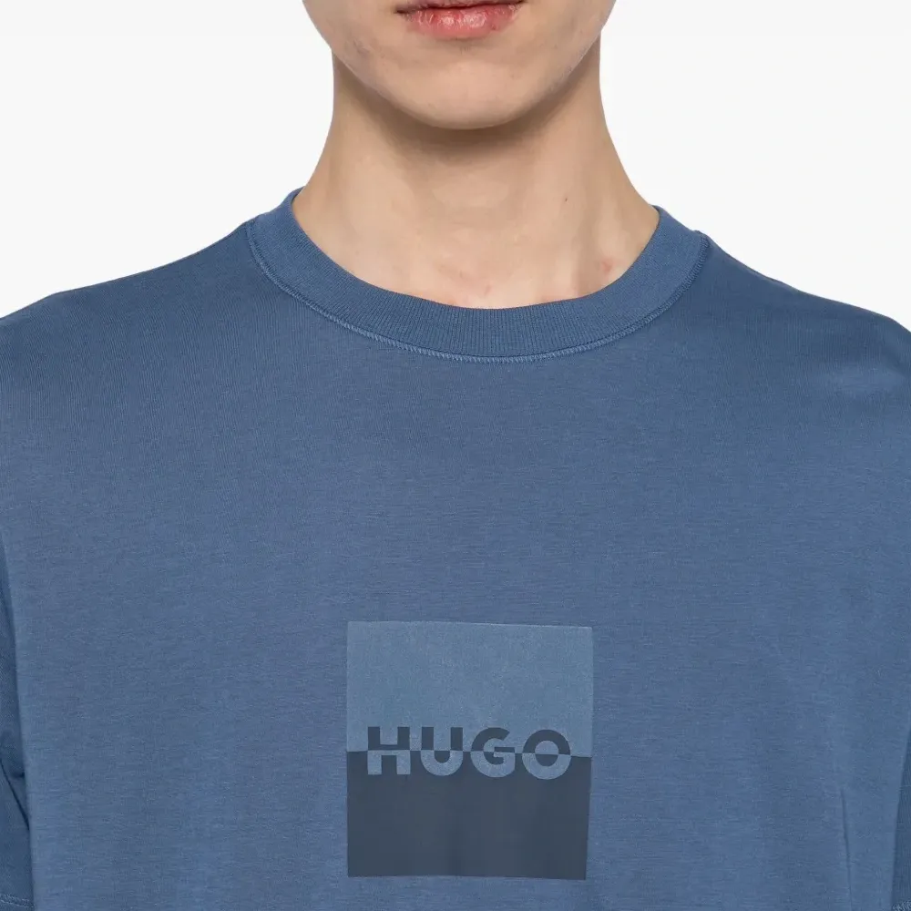 Футболка с логотипом