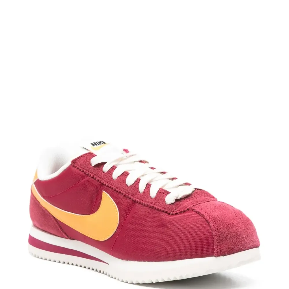 Кроссовки с логотипом Swoosh