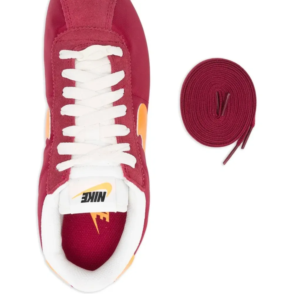 Кроссовки с логотипом Swoosh