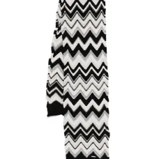 Шарф с узором шеврон