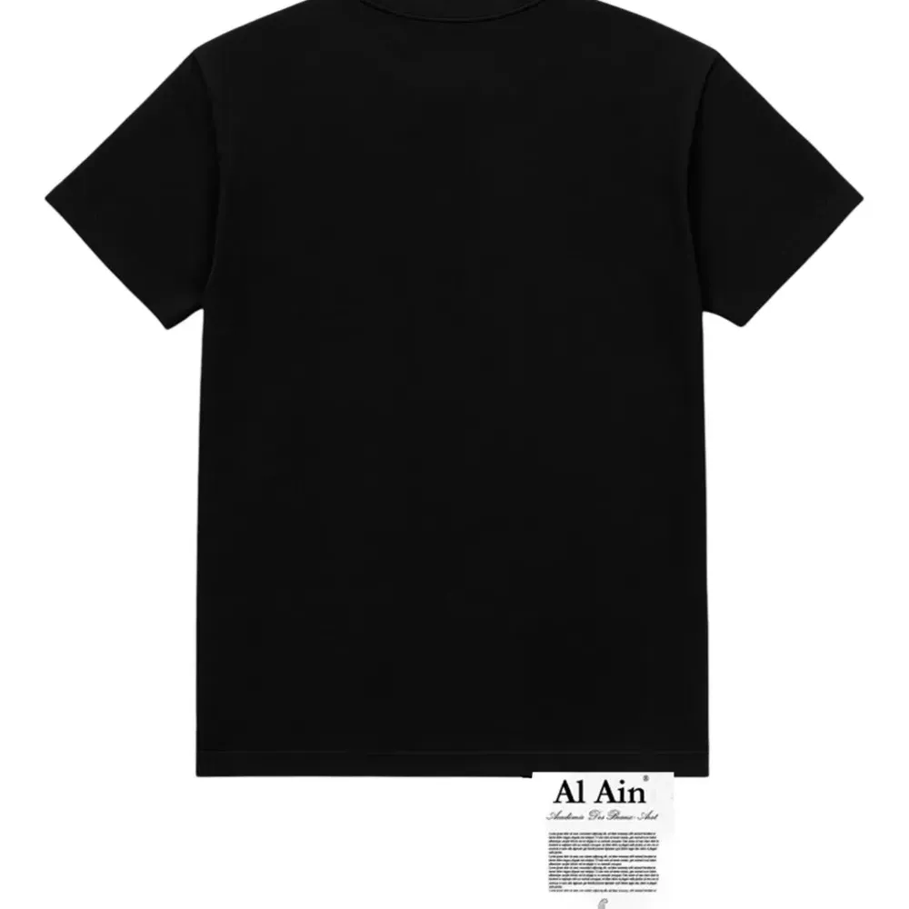 футболка с контрастной вставкой