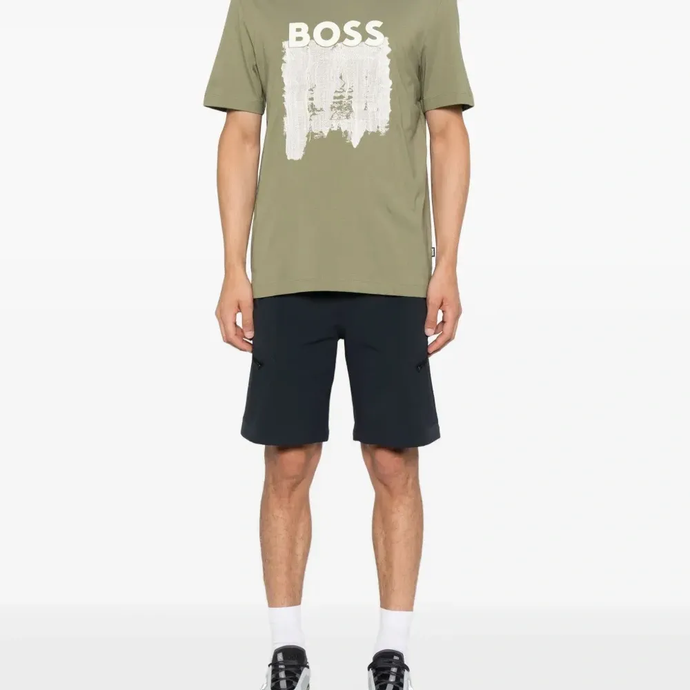 Футболка с логотипом Футболка с логотипом