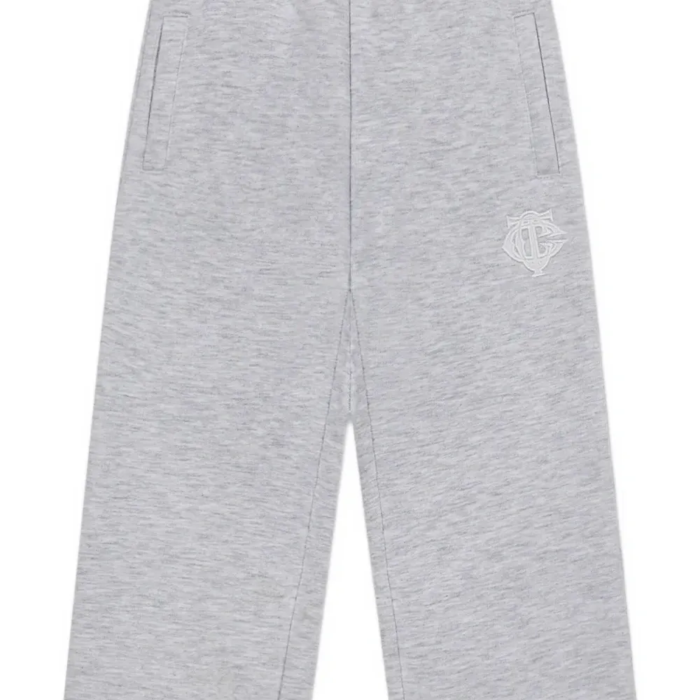 брюки с вышитым логотипом брюки с вышитым логотипом