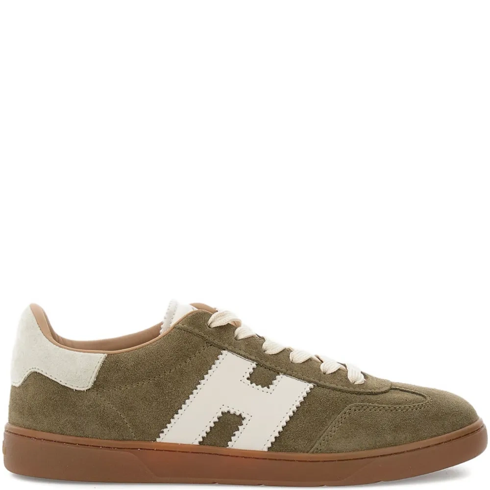 кроссовки со вставками и логотипом