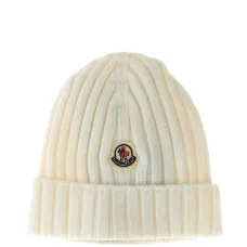 шапка в рубчик с нашивкой-логотипом шапка в рубчик с нашивкой-логотипом