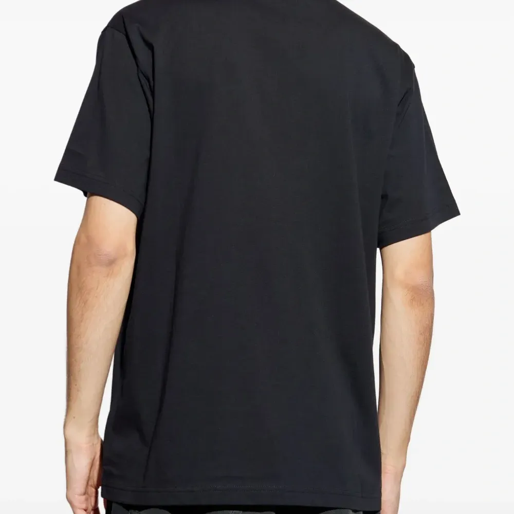 Футболка с логотипом