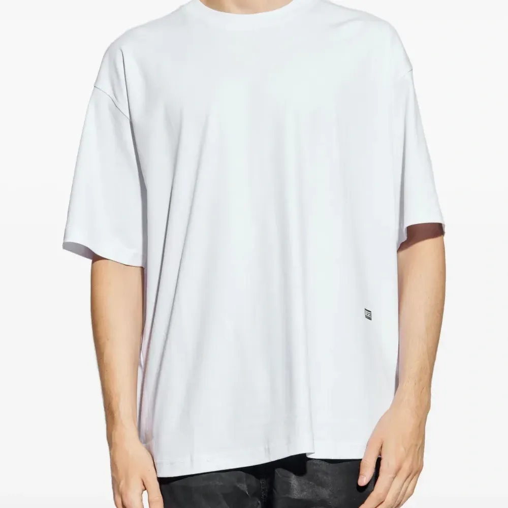 Футболка с круглым вырезом