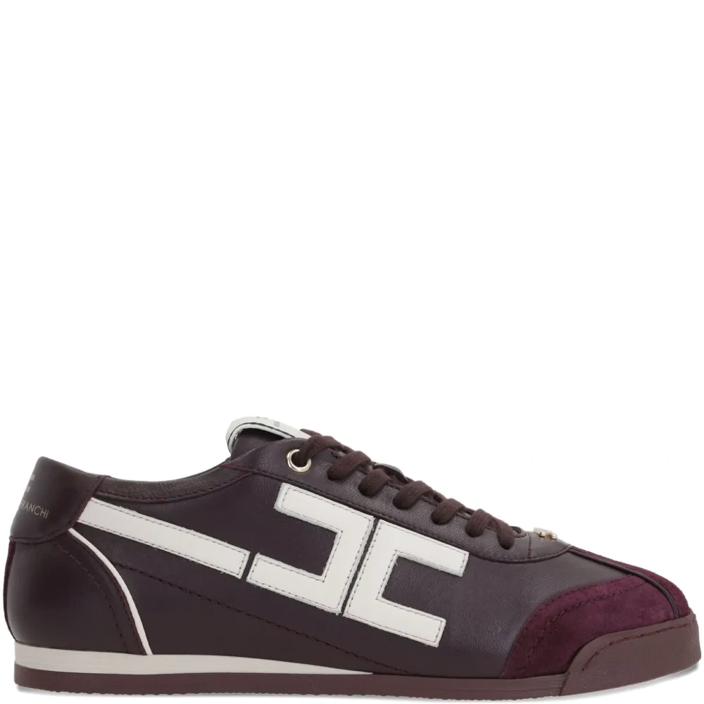 Кроссовки с логотипом