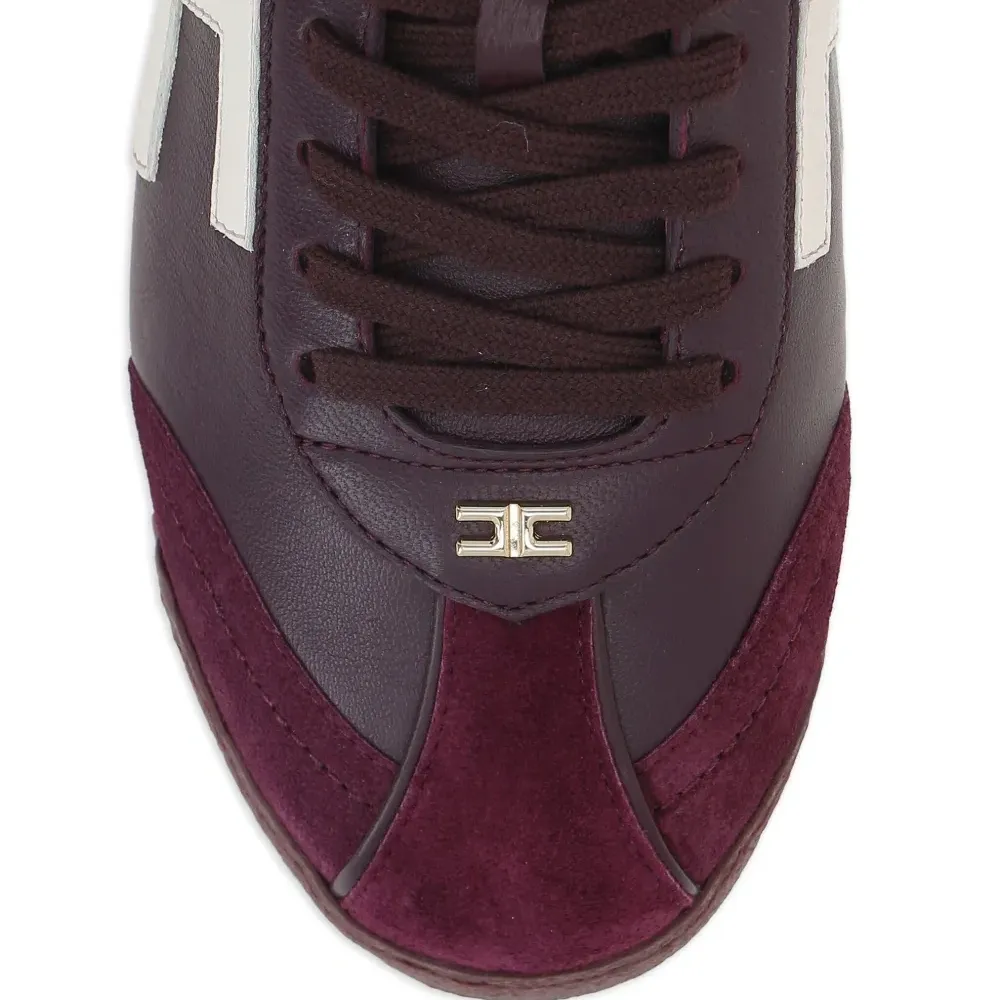 Кроссовки с логотипом